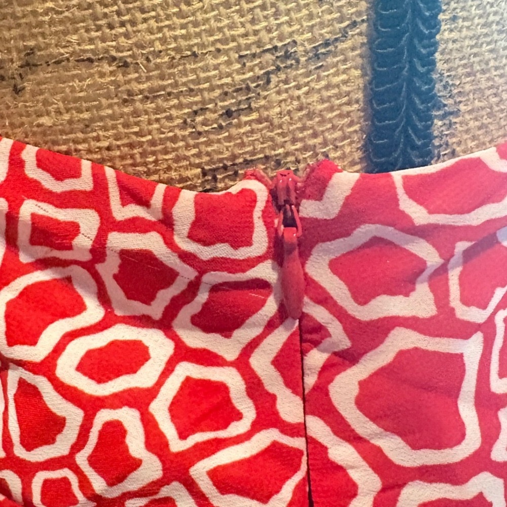 Courtenay Woman Red White Abstract Geometric Print A-Line Skirt Plus Size 20W - Picture 2 of 4